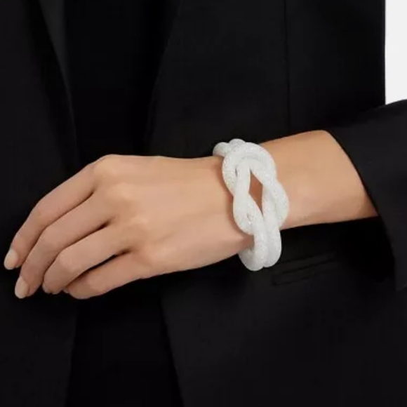 🛑 SWAROVSKI Stardust Knot Bracelet - Picture 1 of 7